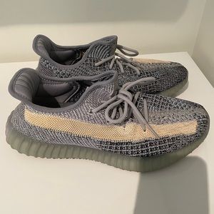 Yeezy shoes for men or women. Size 8 1|2. The color is gray and tan.